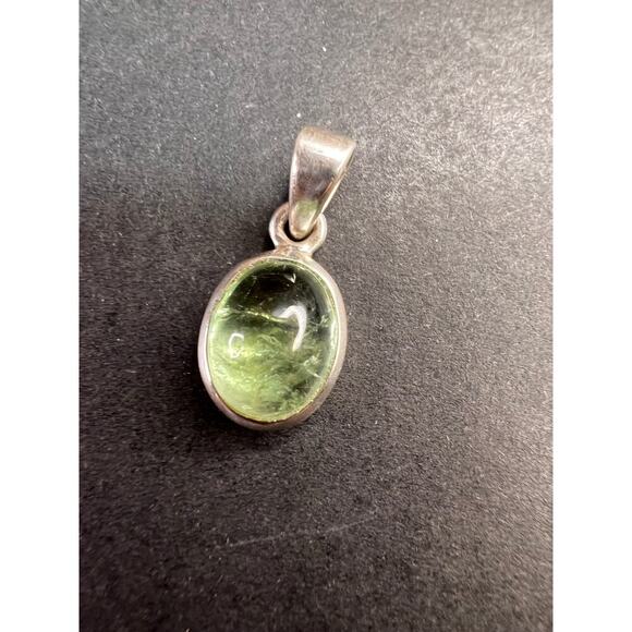NEW Seafoam green gem tourmaline sterling silver pendant 1.72 grams - Picture 8 of 9